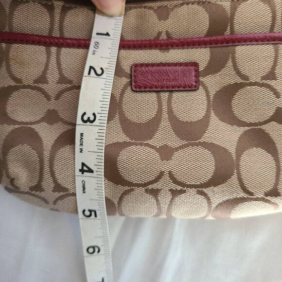 Coach Park Signature Medium Wristlet - Picture 5 of 6